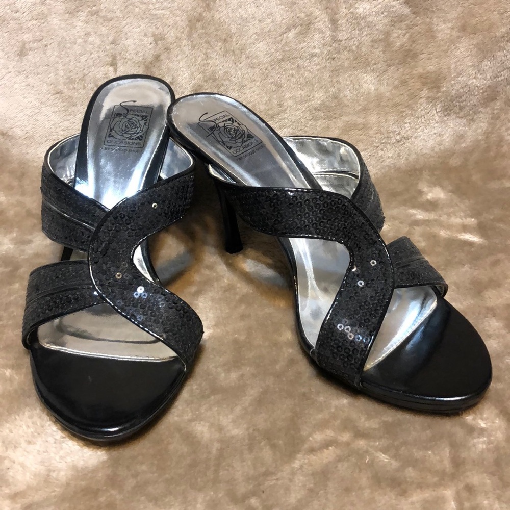 Special Occasions by Saugus Shoe- black heels